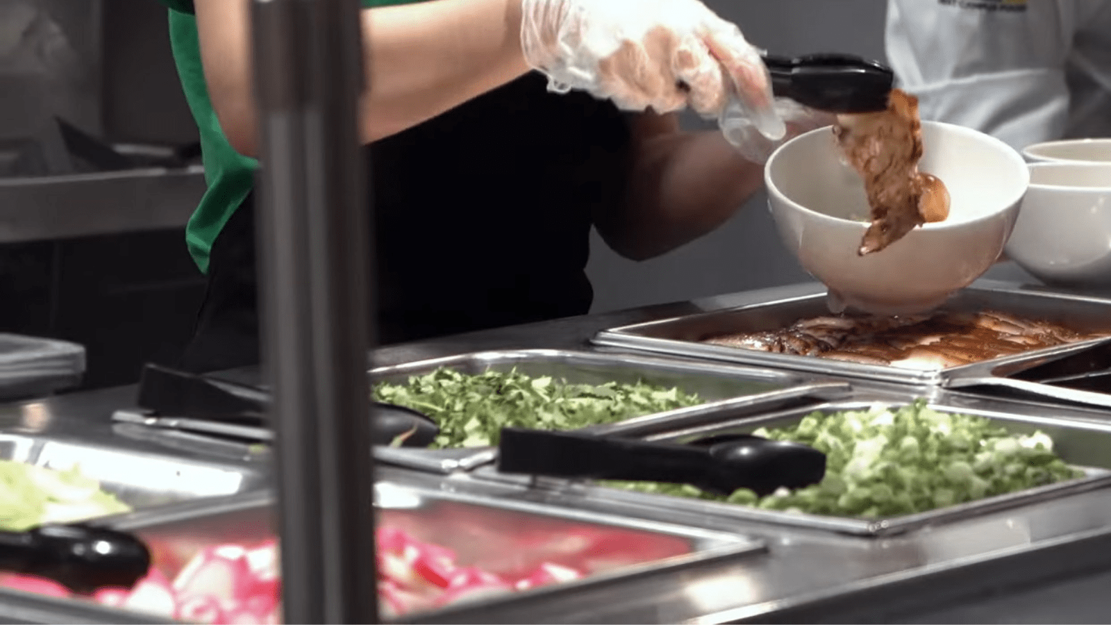 Tips for Creating Food Serving Line Efficiencies in Schools